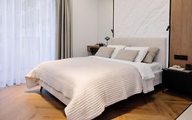 Nerolux Apartment